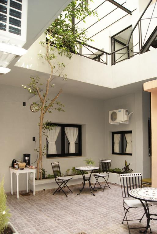Meeting Point Hostel Buenos Aires Exterior photo